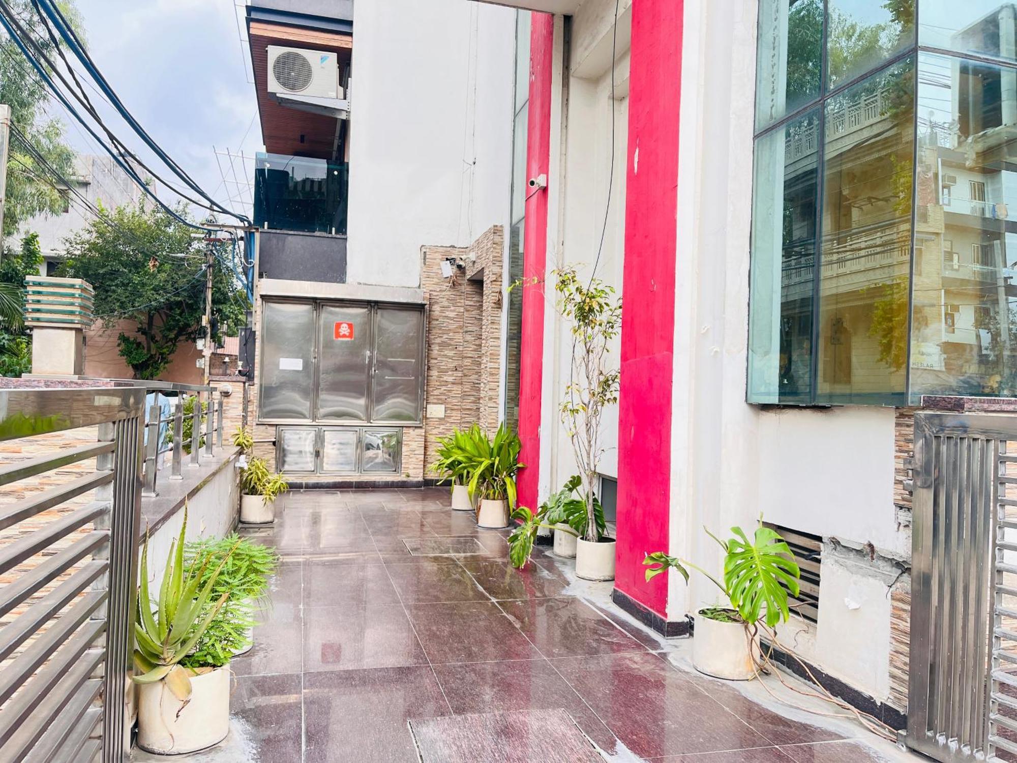 Hotel Park Pride Pitampura New Delhi, Couple Friendly Esterno foto